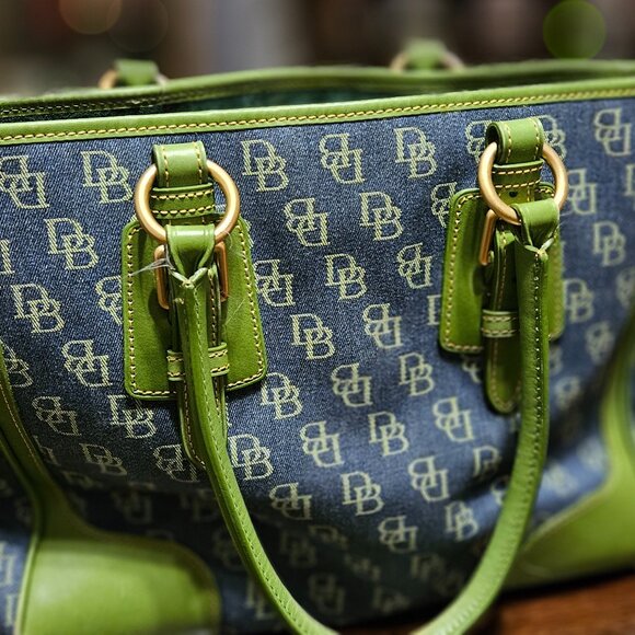 Dooney & Bourke Lg Satchel - Picture 8 of 16